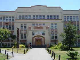 Du học Canada, Trung học - Prince of Wales Secondary school